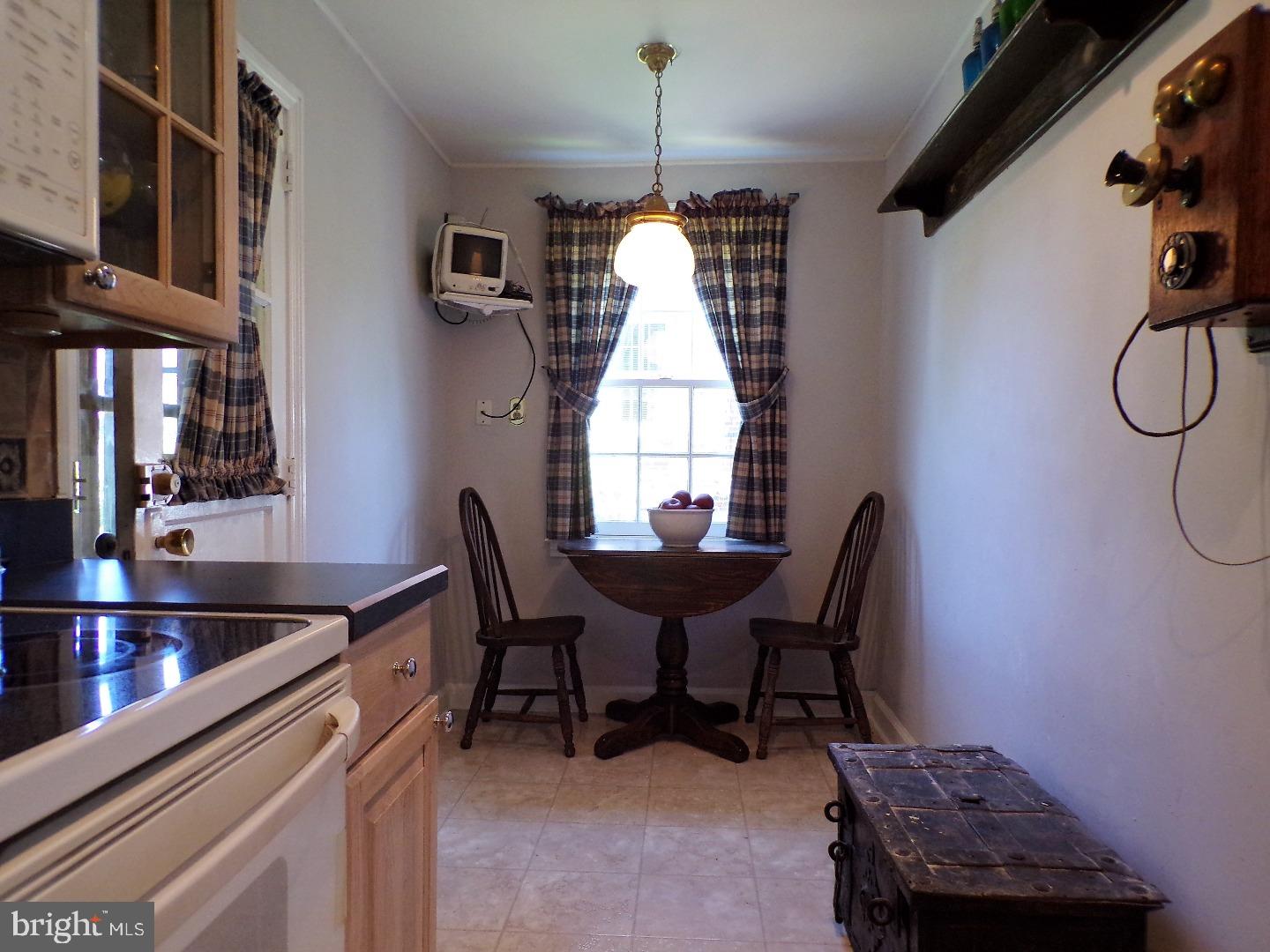 245 Signal Road Drexel Hill, PA 19026 - Photo 16 of 25 Breakfast Room