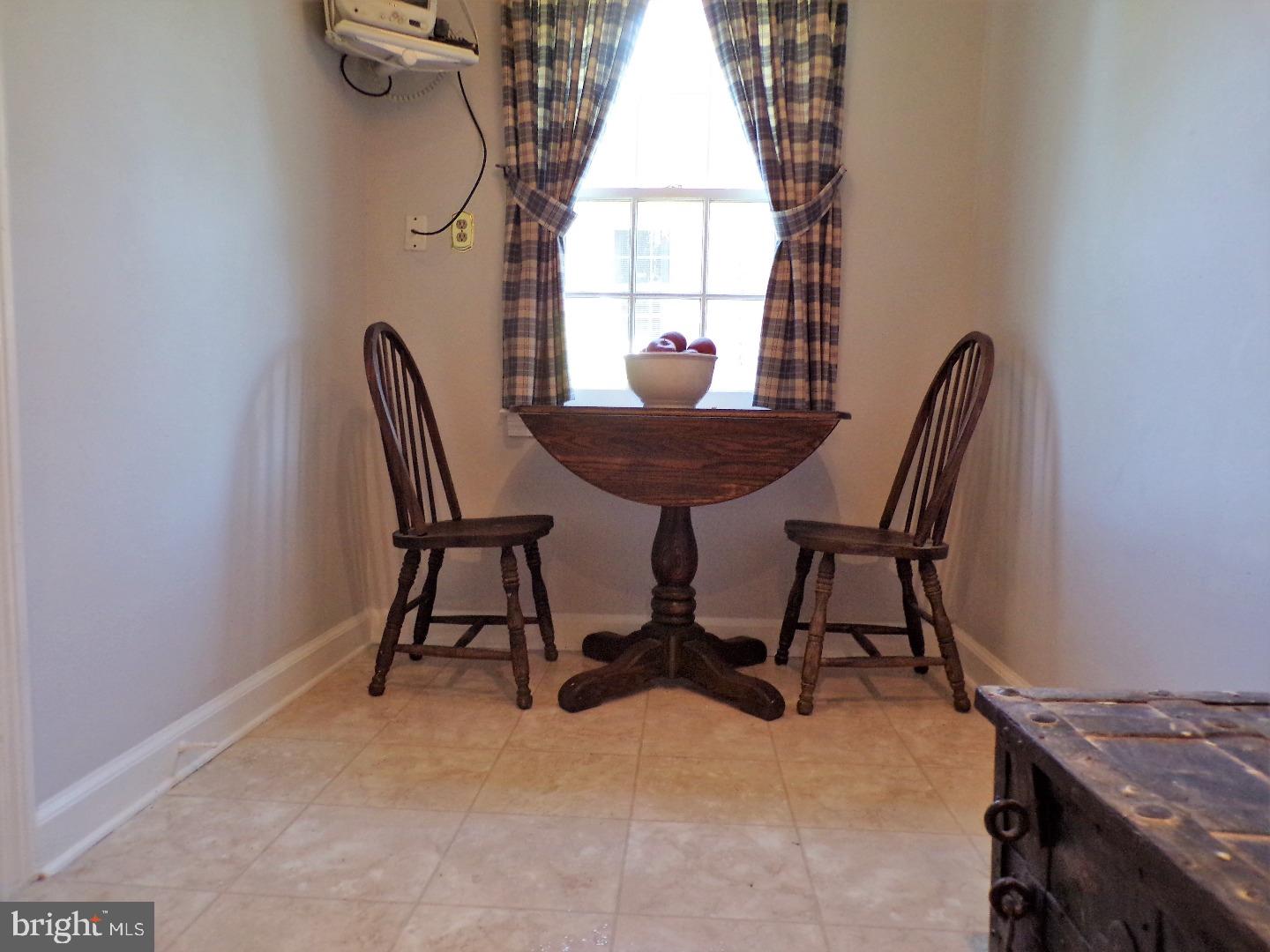 245 Signal Road Drexel Hill, PA 19026 - Photo 19 of 25 Breakfast Room