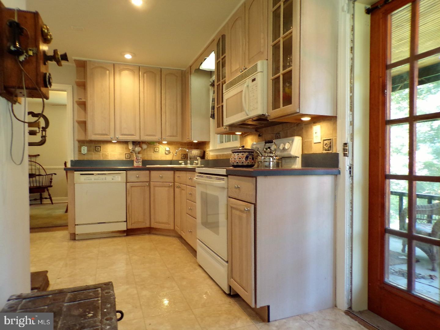 245 Signal Road Drexel Hill, PA 19026 - Photo 3 of 25 Kitchen