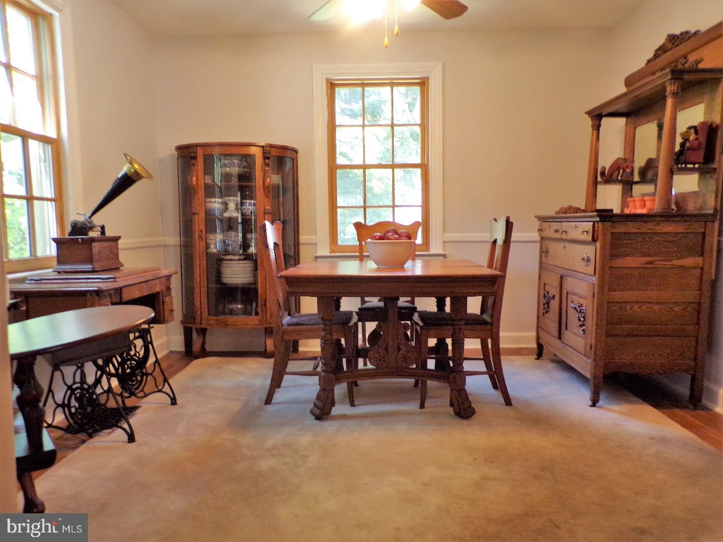 245 Signal Road Drexel Hill, PA 19026 - Photo 5 of 25 Dining Room
