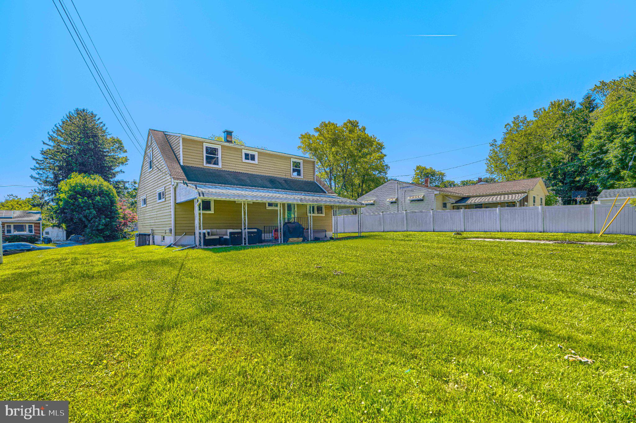3708 Cassen Road Randallstown, MD 21133 - Photo 38 of 38 a front view of house with a garden