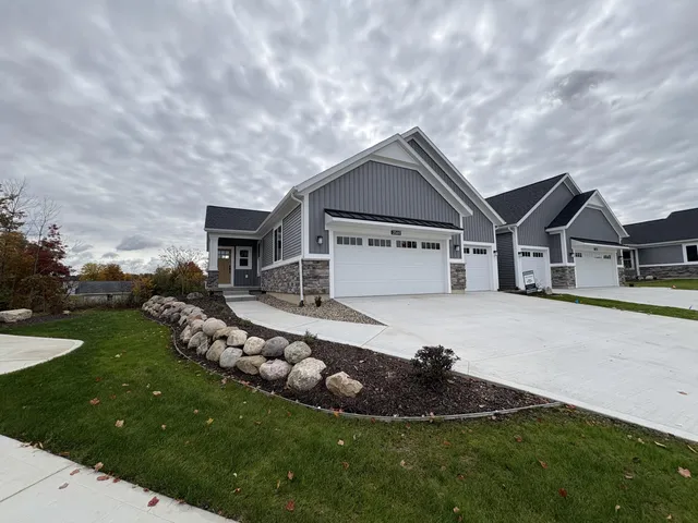 $560,565 | 2569 Ravines Trail Drive Southwest, Byron Center, MI 49315