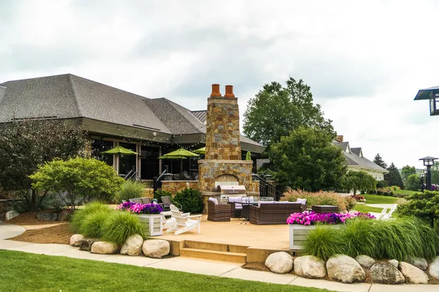 $560,565 | 2569 Ravines Trail Drive Southwest, Byron Center, MI 49315