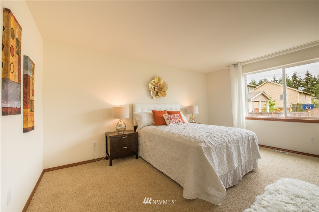 3307 171st Place Southeast Bothell, WA 98012 - Photo 15 of 24