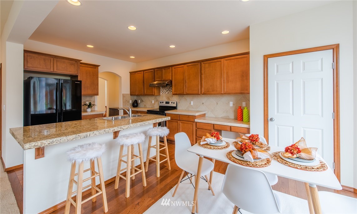 3307 171st Place Southeast Bothell, WA 98012 - Photo 6 of 24