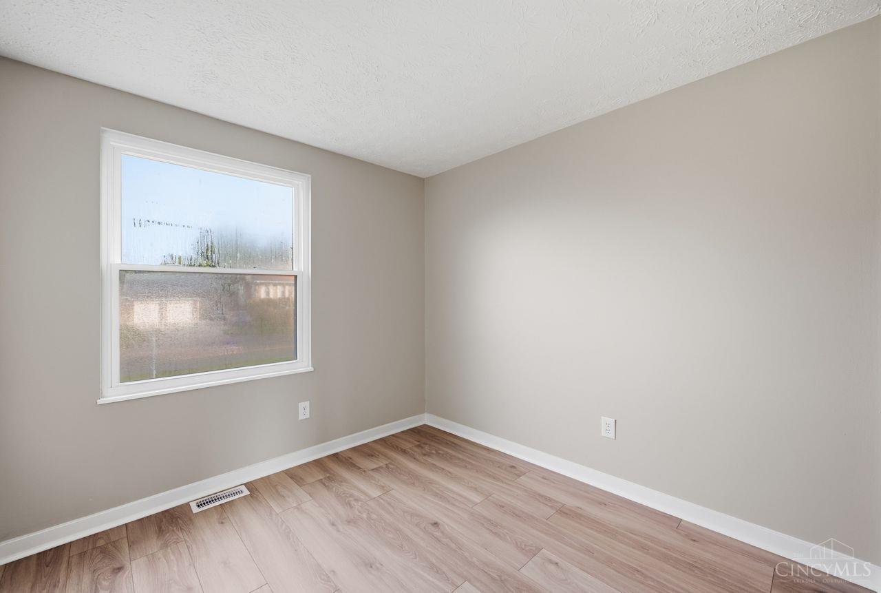 3419 Springdale Road Cincinnati, OH 45251 - Photo 20 of 34 Gallery Image 20