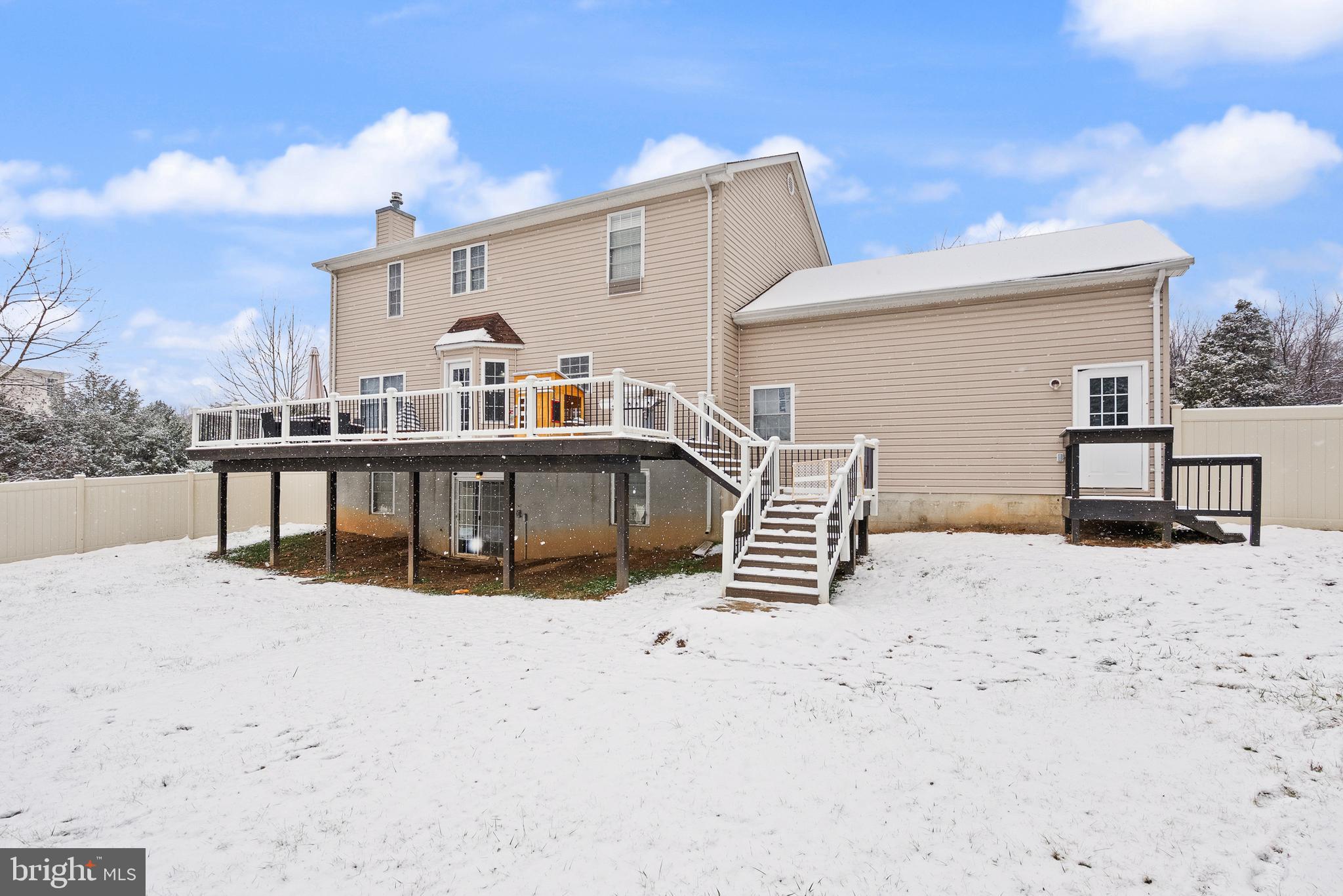 10757 Shenandoah Path Catlett, VA 20119 - Photo 8 of 55 a view of roof deck