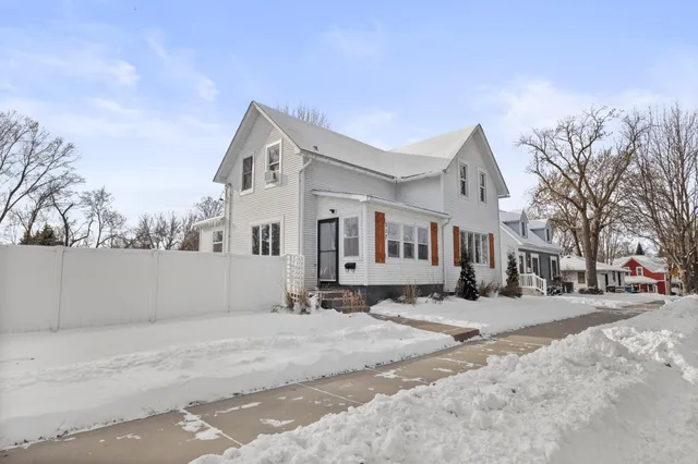 $320,000 | 317 West 1st Street, Waconia, MN 55387