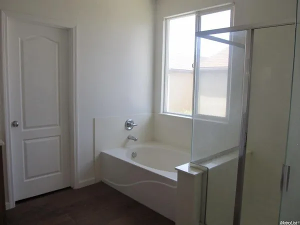$2,800 | 233 American Farms Avenue, Lathrop, CA 95330