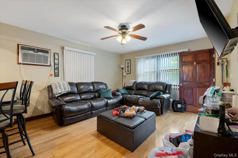 $799,000 | 2345 Willow Street, Wantagh, NY 11793