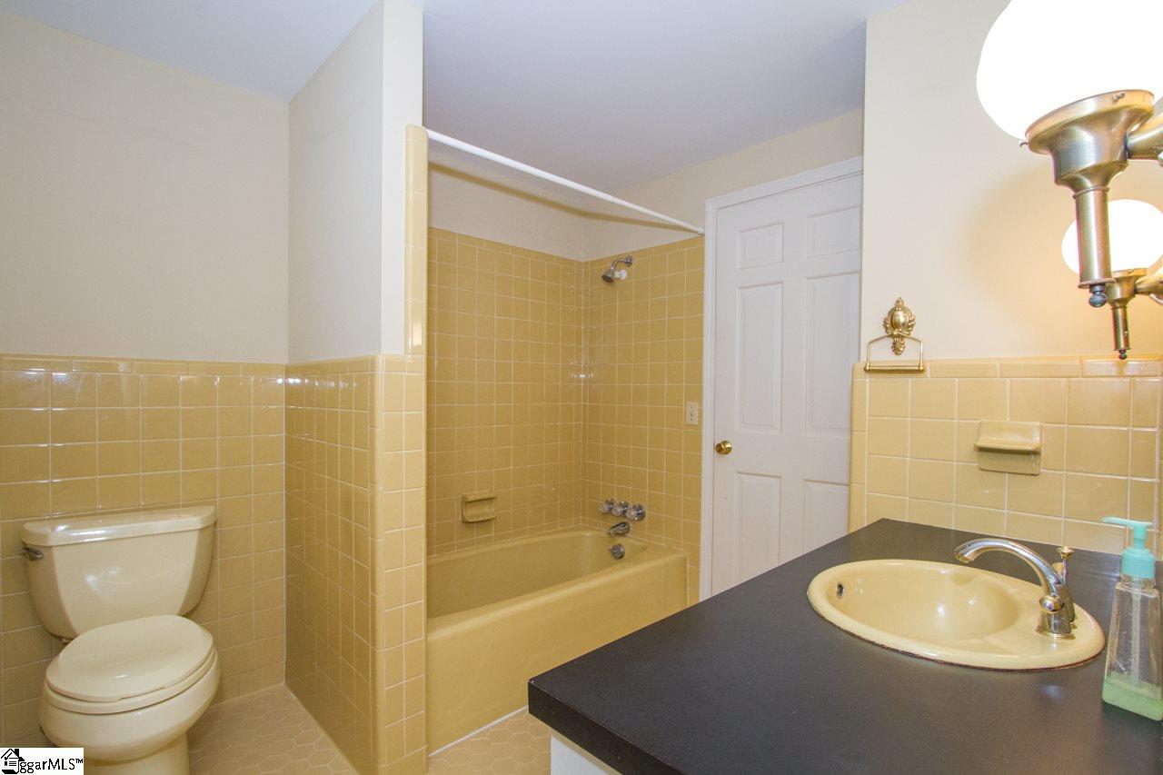 206 Bedford Road Easley, SC 29642 - Photo 16 of 34 Gallery Image 16