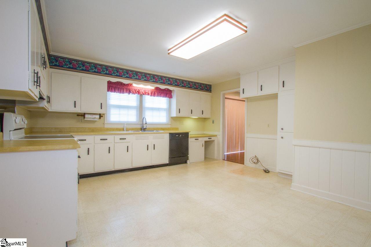 206 Bedford Road Easley, SC 29642 - Photo 7 of 34 Gallery Image 7