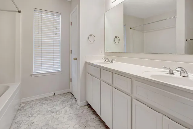 $1,695 | 613 Affirmed Court, Crestview, FL 32539