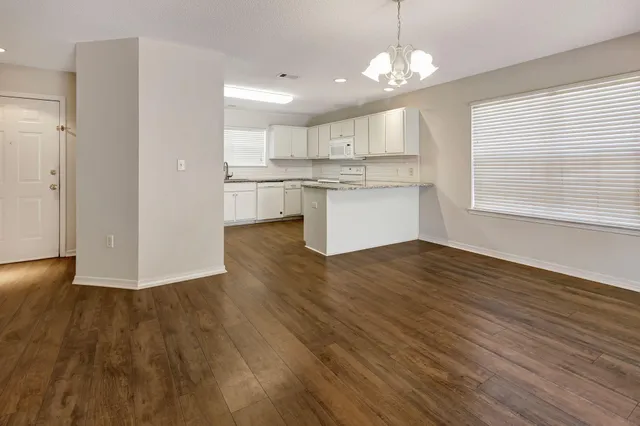 $1,695 | 613 Affirmed Court, Crestview, FL 32539