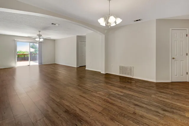 $1,695 | 613 Affirmed Court, Crestview, FL 32539