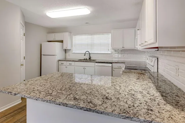 $1,695 | 613 Affirmed Court, Crestview, FL 32539