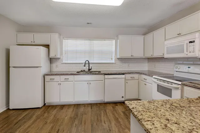 $1,695 | 613 Affirmed Court, Crestview, FL 32539