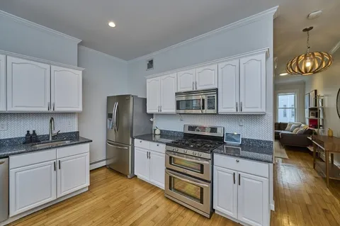 $1,125,000 | 213 Green Street, Unit 2, Cambridge, MA 02139