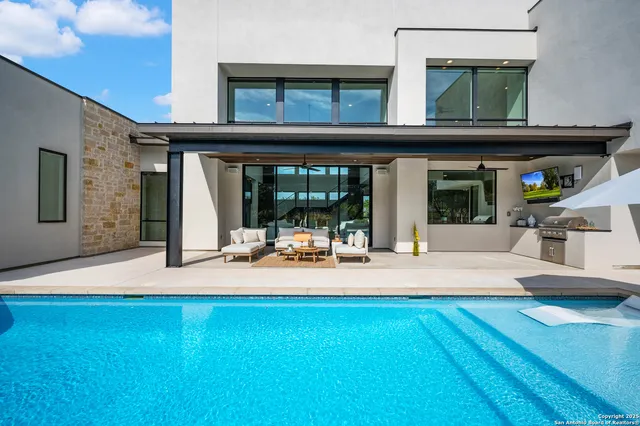 $3,225,000 | 211 Wellesley Hill, Shavano Park, TX 78231