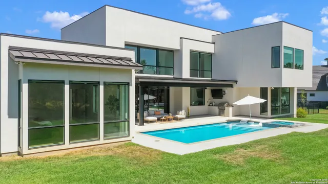 $3,225,000 | 211 Wellesley Hill, Shavano Park, TX 78231