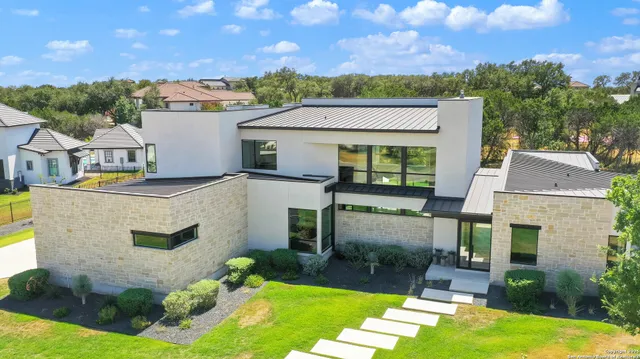 $3,225,000 | 211 Wellesley Hill, Shavano Park, TX 78231