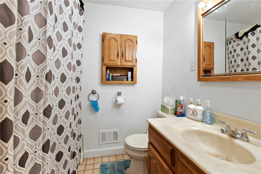 95 Windsor Road Pawtucket, RI 02861 - Photo 15 of 35