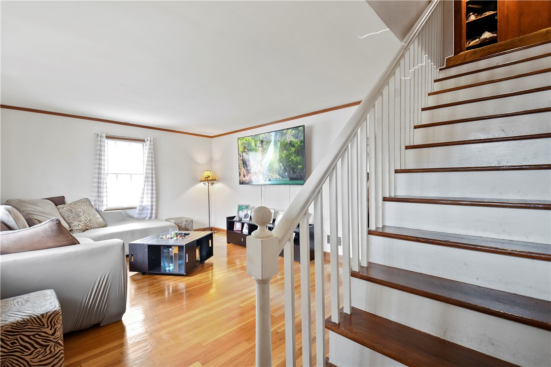 95 Windsor Road Pawtucket, RI 02861 - Photo 4 of 35