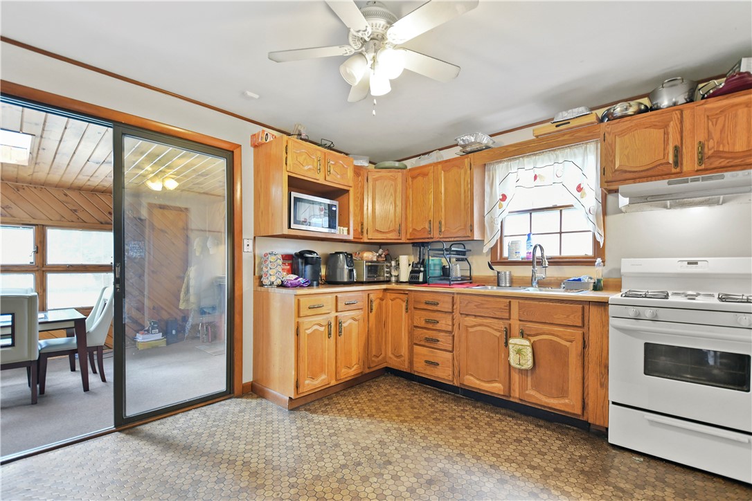 95 Windsor Road Pawtucket, RI 02861 - Photo 8 of 35