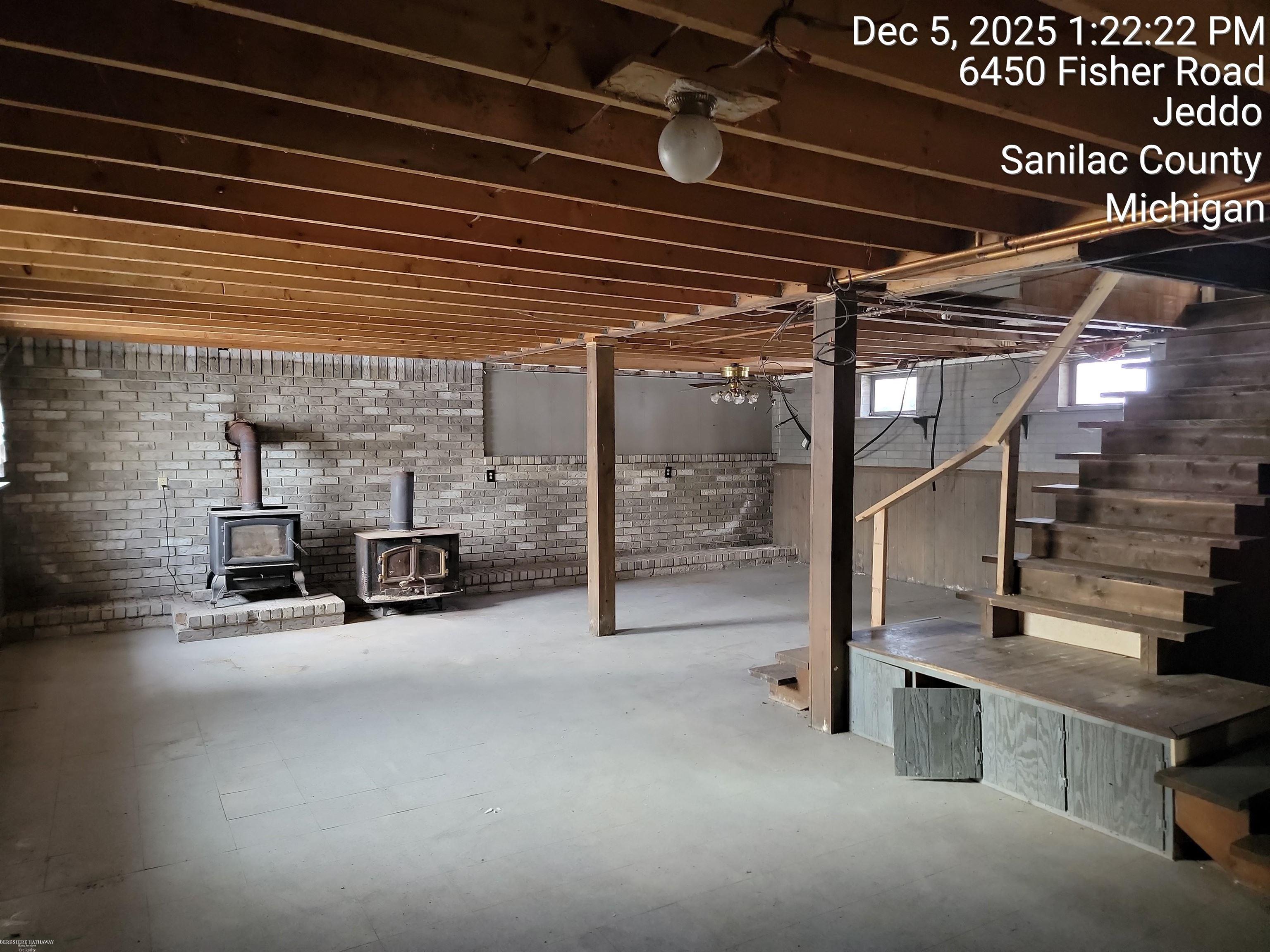 6450 Fisher Road Jeddo, MI 48032 - Photo 4 of 23