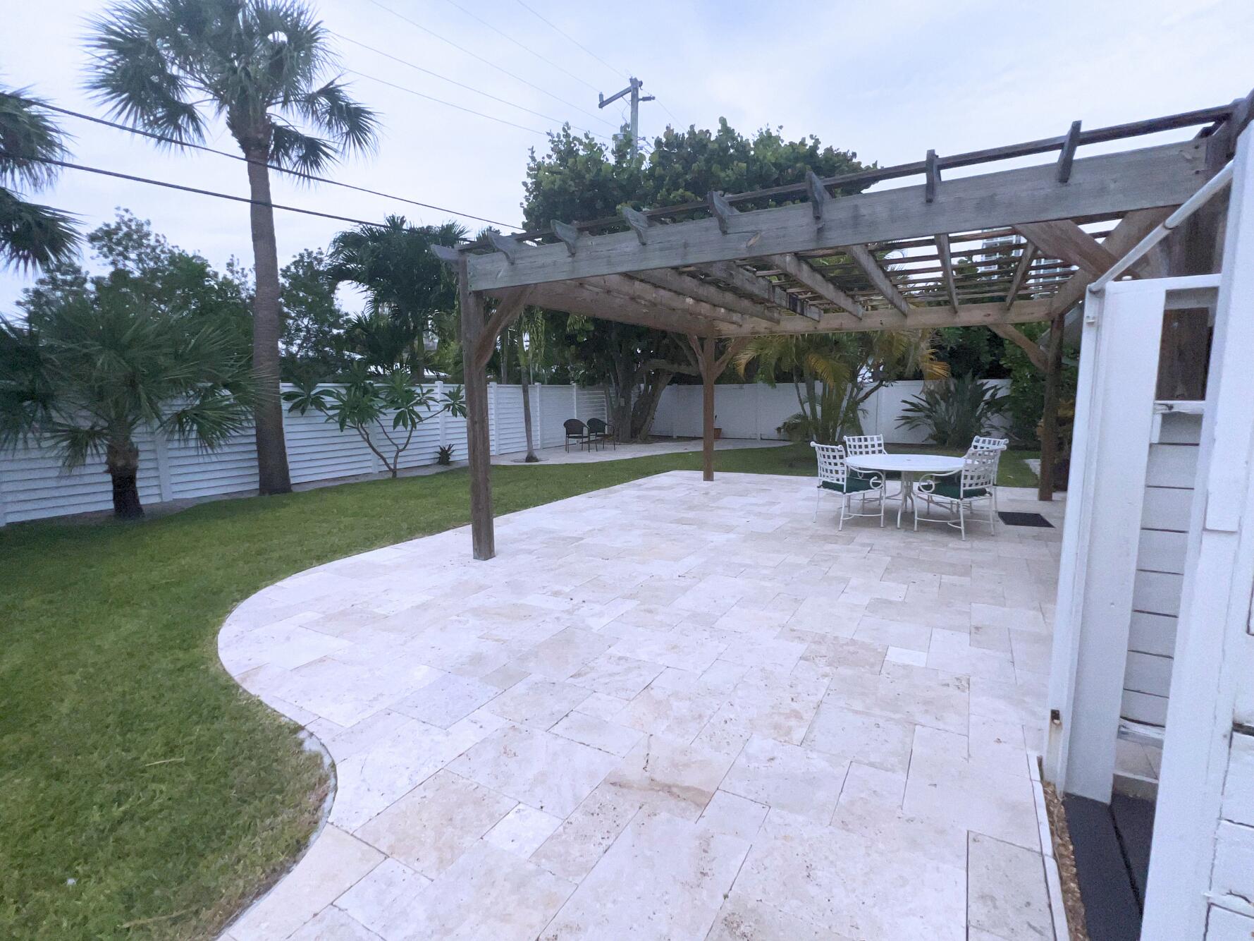 1260 Manor Drive Riviera Beach, FL 33404 - Photo 43 of 56 261