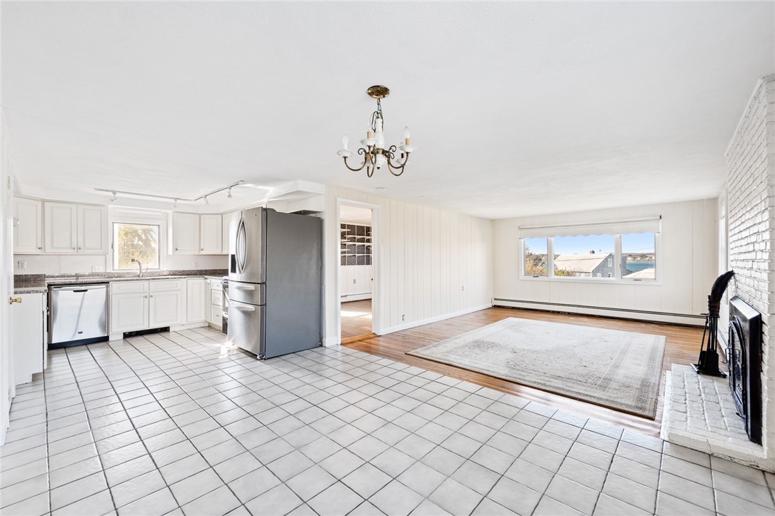 3 Abalone Road Narragansett, RI 02882 - Photo 15 of 32 Kitchen