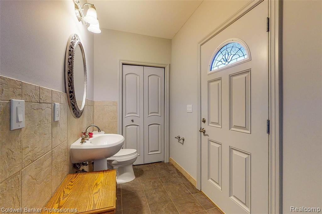 6576 Bennett Lake Road Fenton, MI 48430 - Photo 30 of 46 Gallery Image 30
