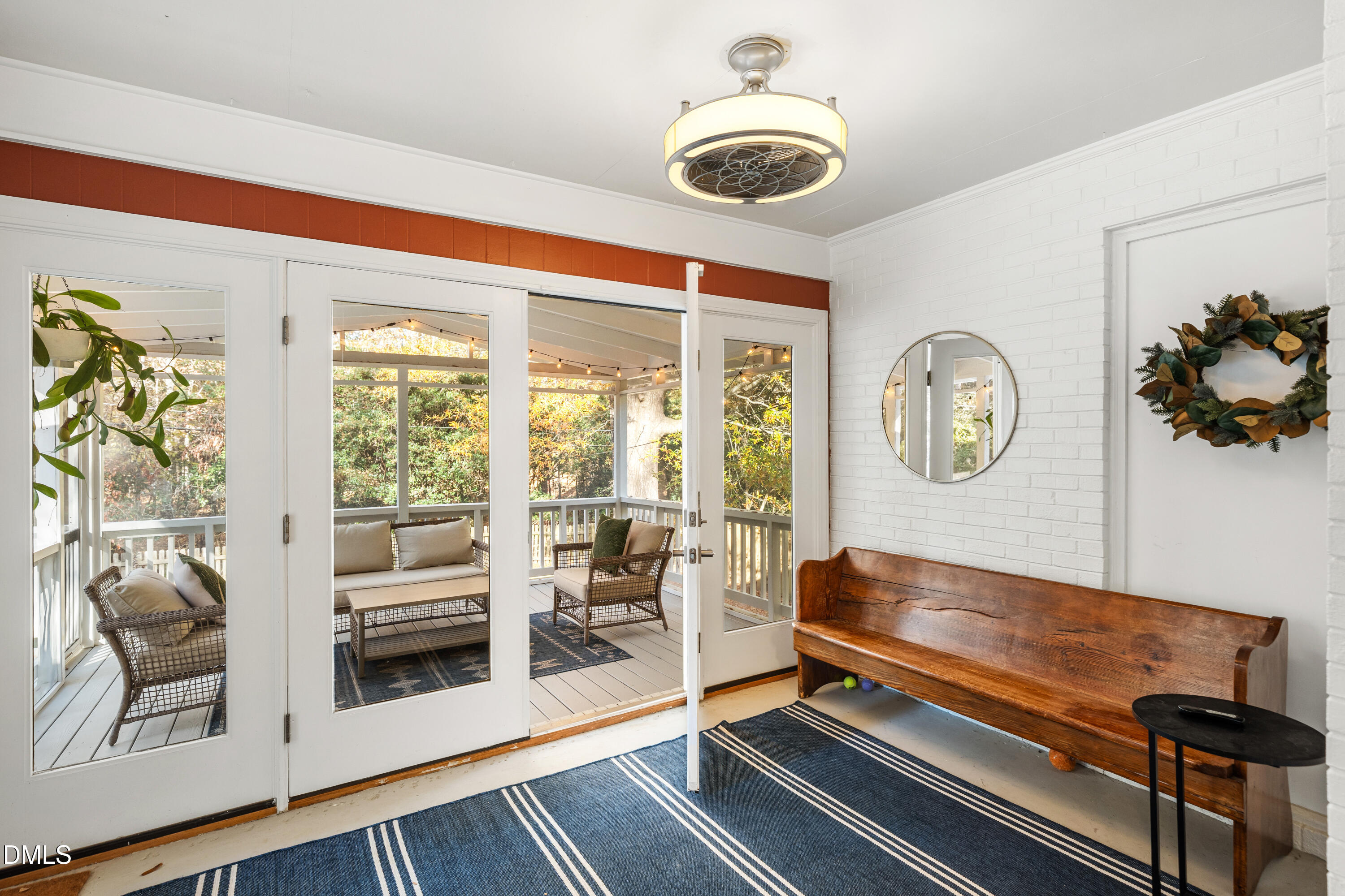 1801 Fountain Ridge Road Chapel Hill, NC 27517 - Photo 19 of 50 a living room with furniture