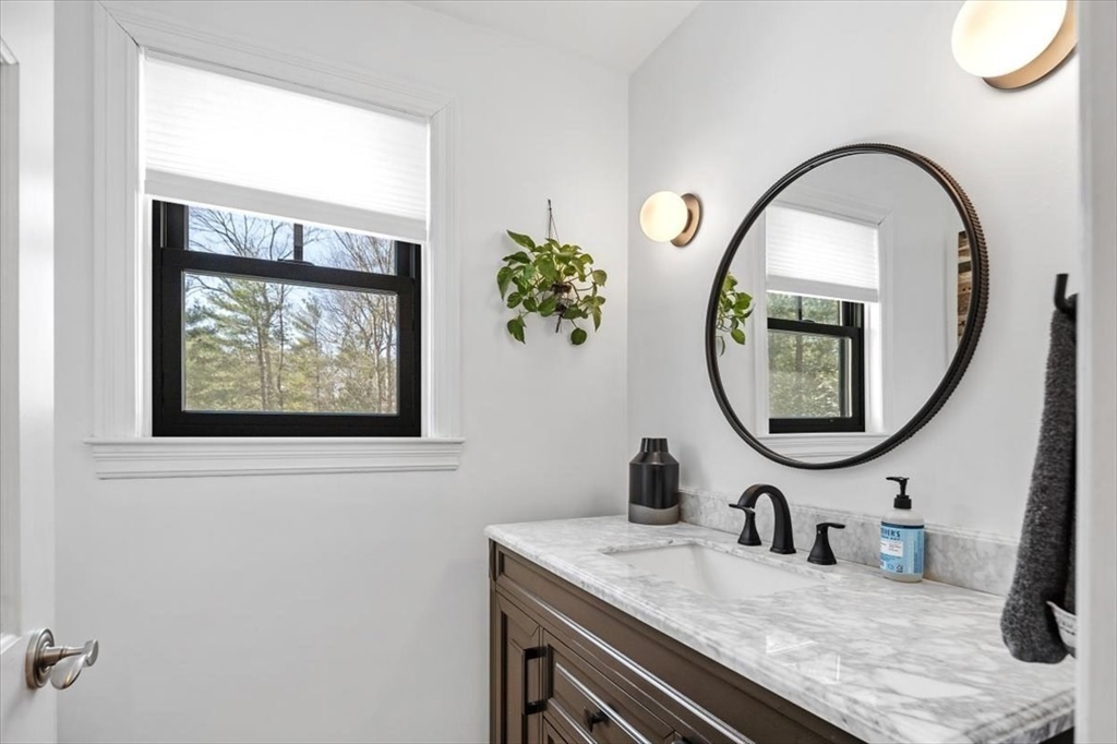 20 Simmons Road Hanover, MA 02339 - Photo 16 of 41