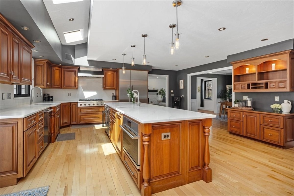 20 Simmons Road Hanover, MA 02339 - Photo 6 of 41