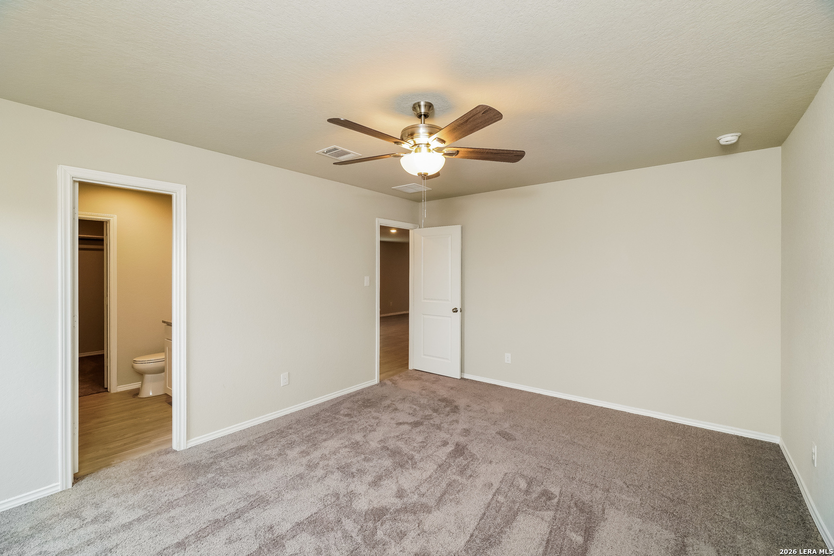 9115 Griffith Converse, TX 78109 - Photo 9 of 15 a view of an empty room