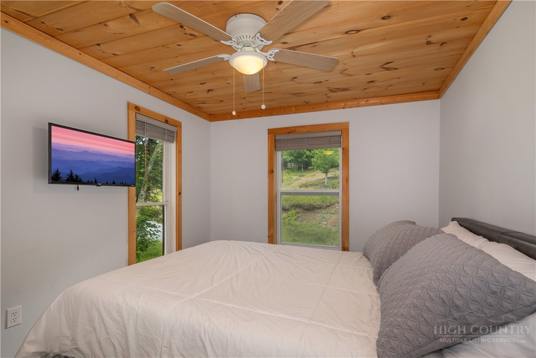 108 Windridge Road Beech Mountain, NC 28604 - Photo 18 of 49
