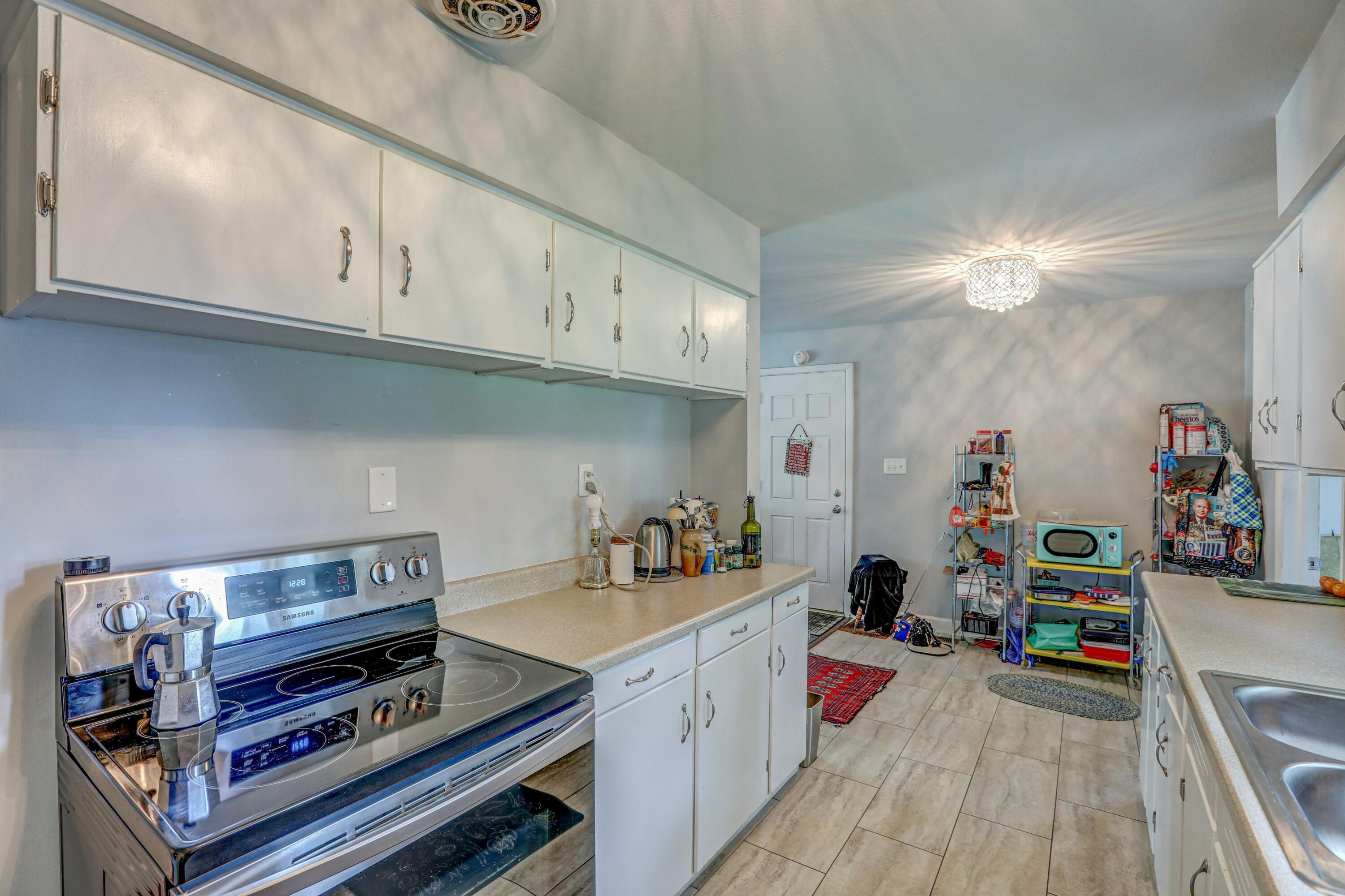 150 Grable Road Bristol, VA 24201 - Photo 13 of 22 150 Grabel Road kitchen pic 3