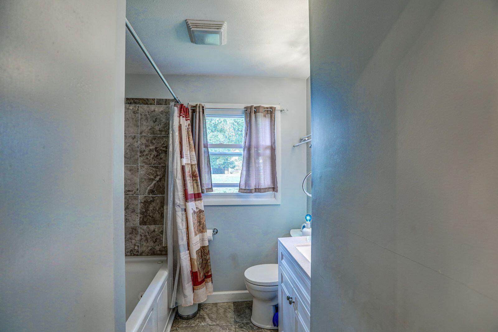 150 Grable Road Bristol, VA 24201 - Photo 19 of 22 150 Grabel Road full bath