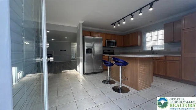 $2,400 | 1732 Pinewind Drive, Lower Macungie Township, PA 18011