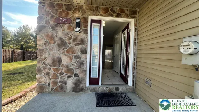 $2,400 | 1732 Pinewind Drive, Lower Macungie Township, PA 18011