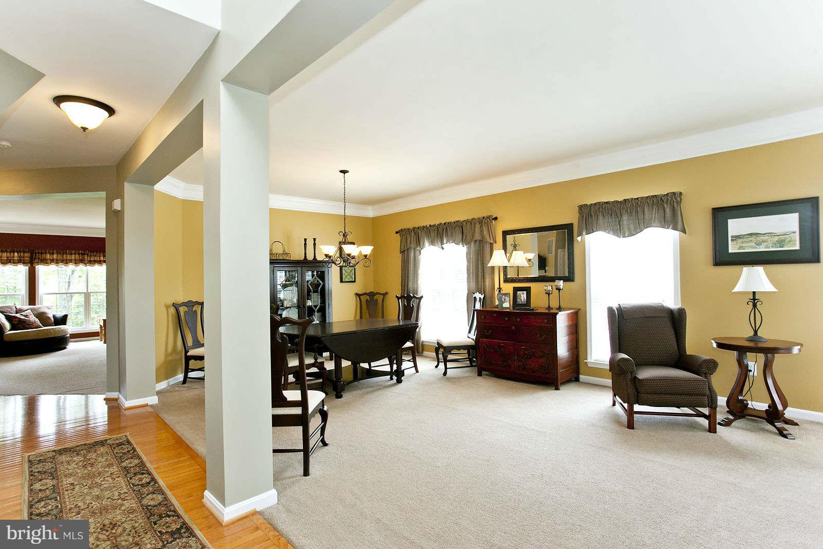 131 Holiday Road Cross Junction, VA 22625 - Photo 3 of 30 a living room with furniture and a couch