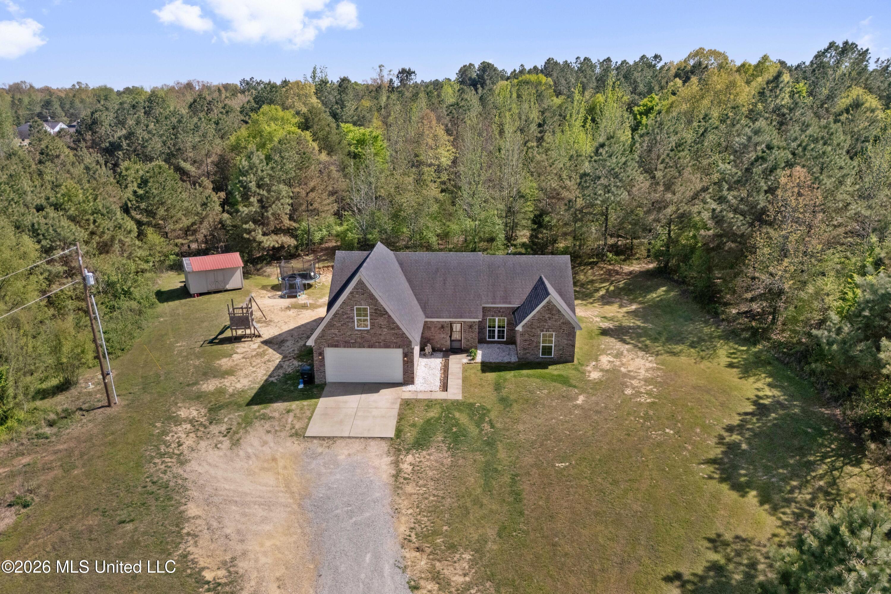 102 Fawn Trail Coldwater, MS 38618 - Photo 6 of 33 102 Fawn Trl - 001