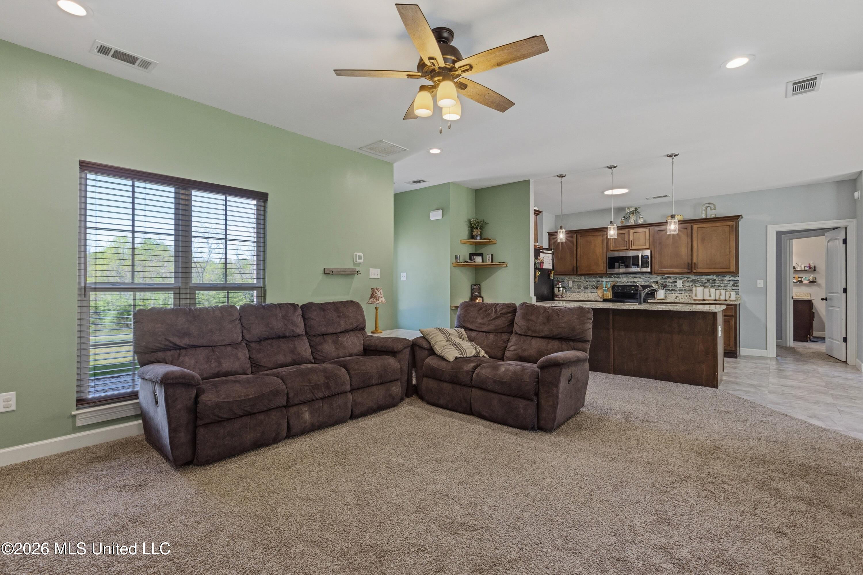 102 Fawn Trail Coldwater, MS 38618 - Photo 9 of 33 102 Fawn Trl - 009