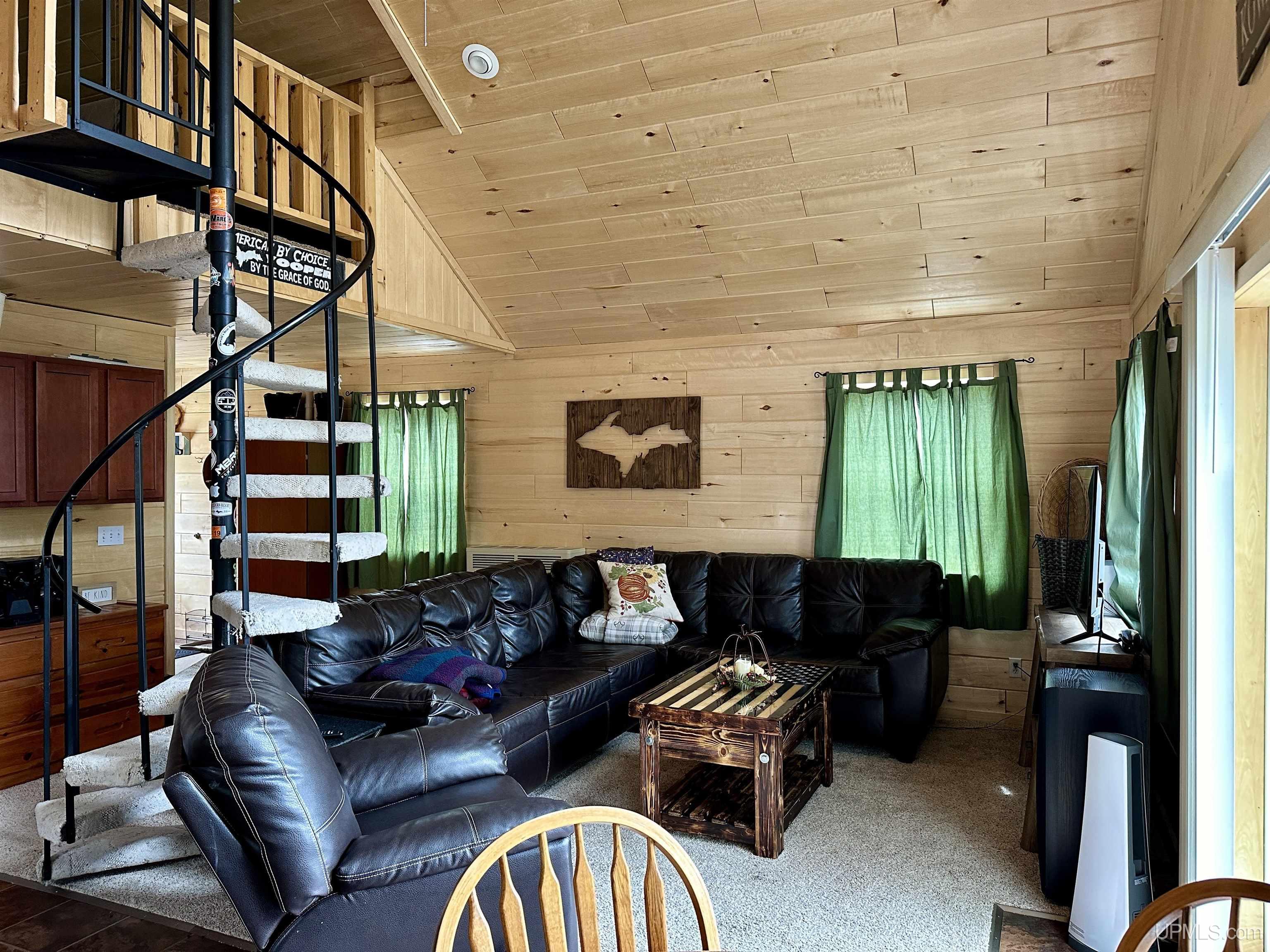 4024 Bloom Road Manistique, MI 49854 - Photo 5 of 35 Gallery Image 5