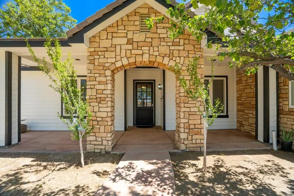 $1,050,000 | 44075 Timber Trail, Hemet, CA 92544