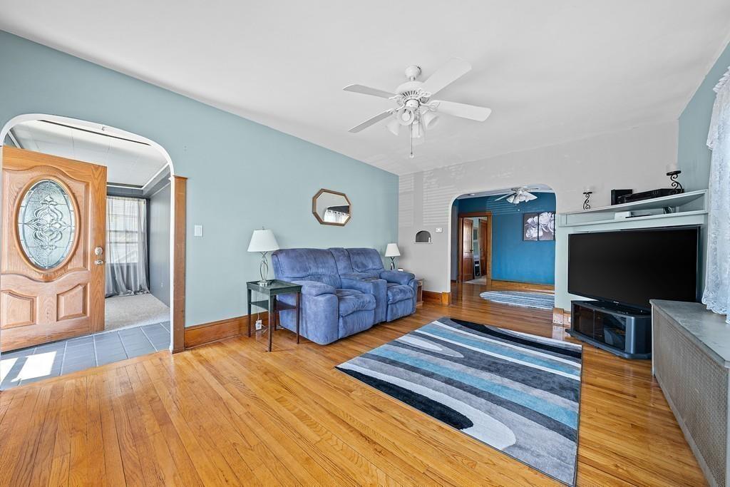114 Edgehill Road Braintree, MA 02184 - Photo 6 of 24 Gallery Image 6