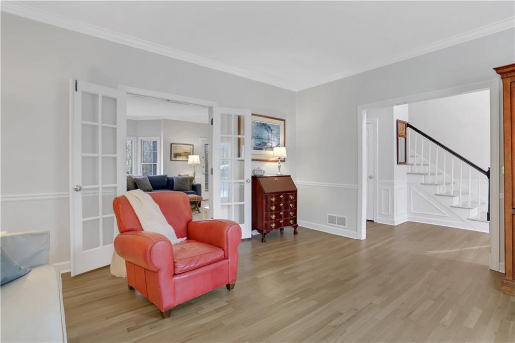 2405 Kimbrough Court Sandy Springs, GA 30350 - Photo 14 of 62