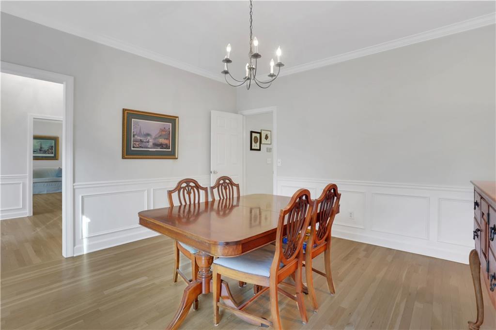 2405 Kimbrough Court Sandy Springs, GA 30350 - Photo 16 of 62