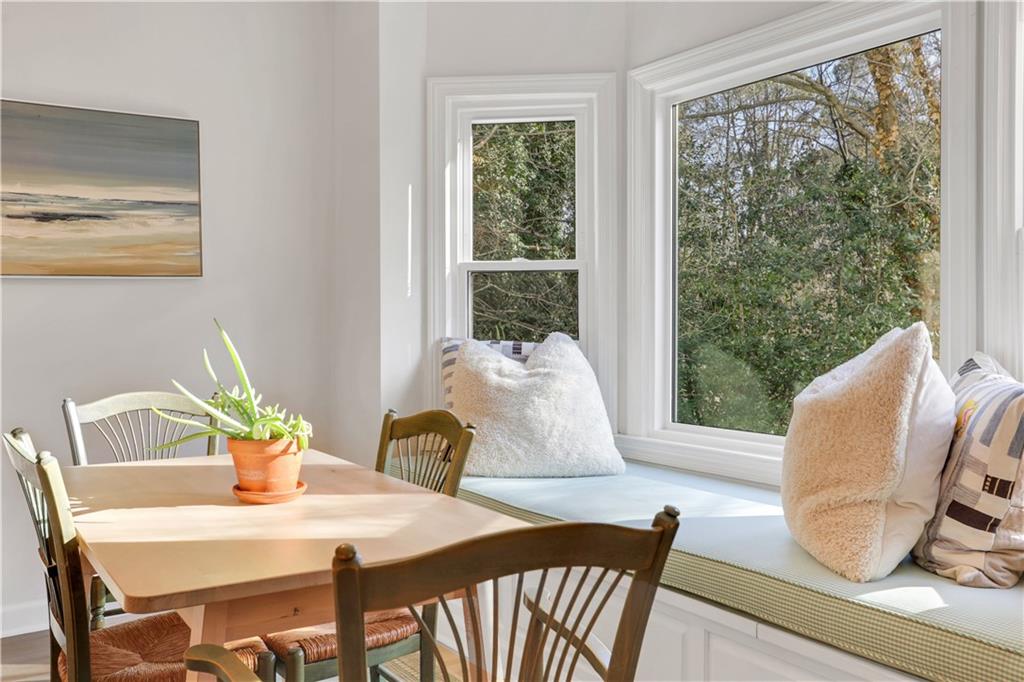 2405 Kimbrough Court Sandy Springs, GA 30350 - Photo 23 of 62